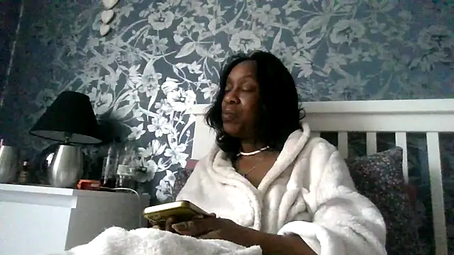 Ebony-SultryX élő XXX-chatje