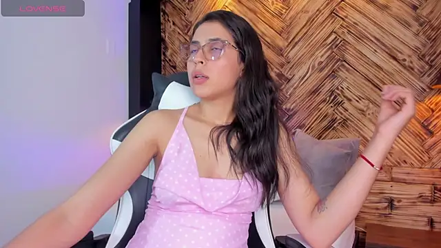 Czat XXX na żywo – desireee_