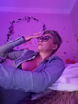 LunaBlaise élő XXX-chatje