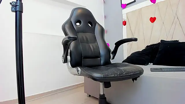 adams_bobby 即時 XXX 聊天