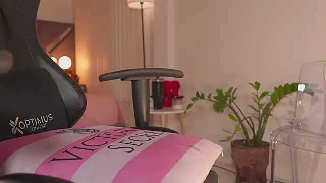 KateOwens live XXX chat