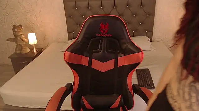 Chatroom XXX en direct de Sabriinaa_Foxx