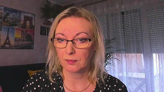 XXX chat uživo modela vanessa_chat