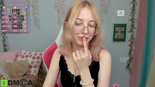 Chat +18 de InfernoMia ao vivo