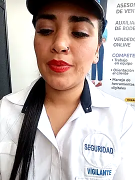 Chat +18 de MAYE__13 ao vivo
