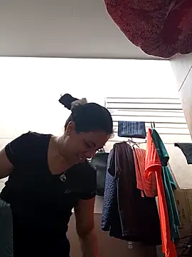 LeilaTaylor: онлайн-секс-чат