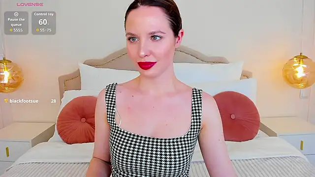 Chat XXX en directo de MonaRicci