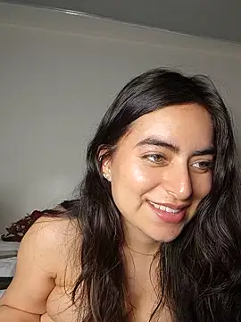 Chat +18 de saasha_Petit ao vivo