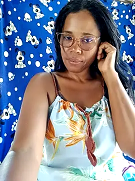 Chat +18 de Yandris_1212 ao vivo
