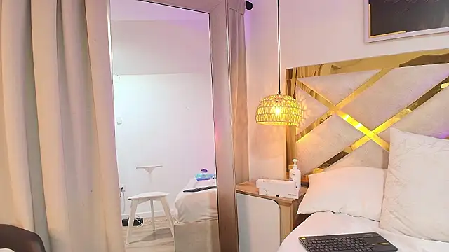 Katey_Curvy01_ live XXX chat