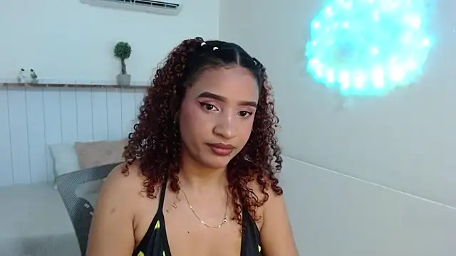 Alice_Grinnerk Live XXX Chat