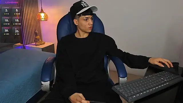 SamBlack_: онлайн-секс-чат