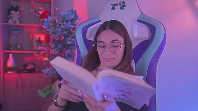 Show modela issa_monterrey_ na web-kameri