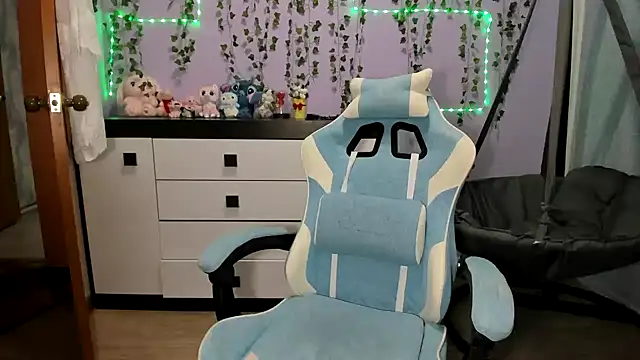 Yoonhee_ki élő XXX-chatje