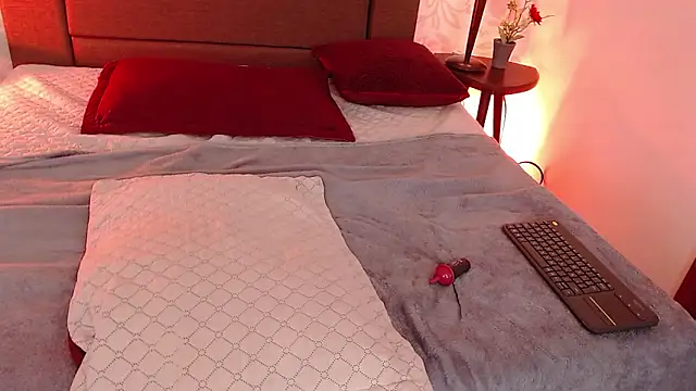 دردشة Chloe014_ الجنسية المباشرة