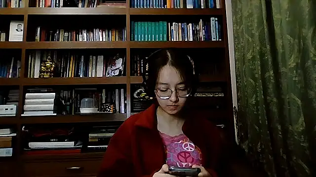 LinaClousのライブXXXチャット