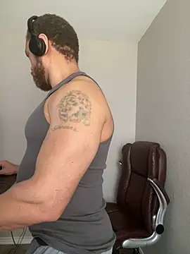 Chatroom XXX en direct de Fathero1time