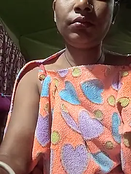 Sweet-runi Show in webcam