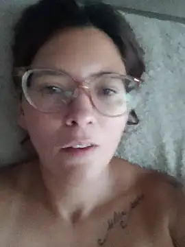 Chat +18 de Harley-77 ao vivo