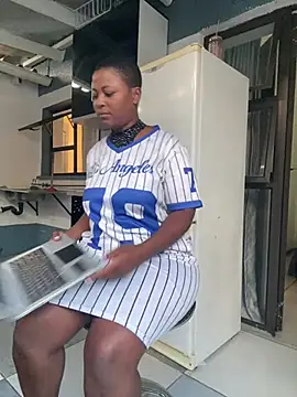 BQueen223 Chat XXX in diretta