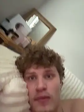 PAPITRVN élő XXX-chatje