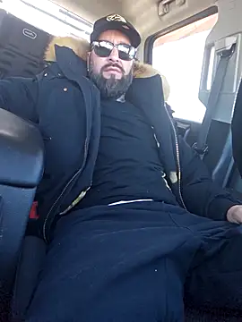 Beardedtattood: απευθείας συνομιλία ΧΧΧ