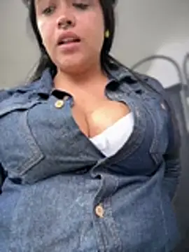 Czat XXX na żywo – -Mia1