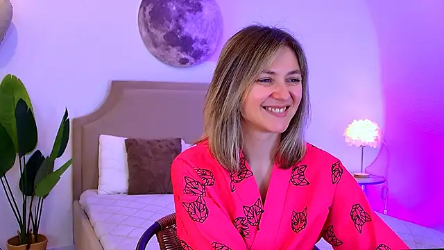 EmeraldGlow Chat XXX in diretta