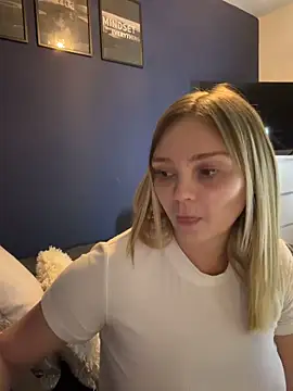 Sky25x Live XXX-Chat