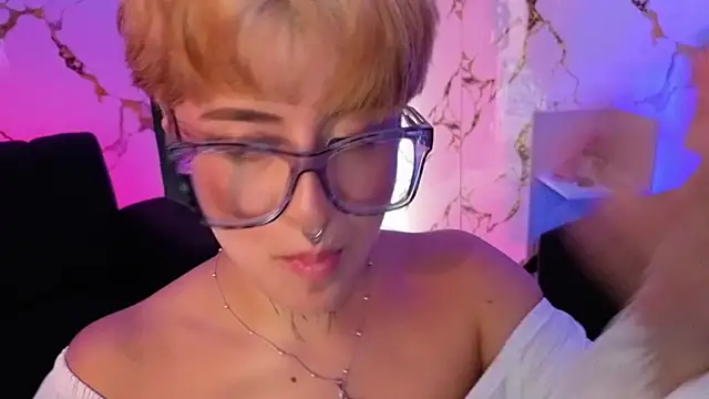 Rebeka-baker's Live XXX Chat