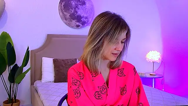 EmeraldGlow's Live XXX Chat