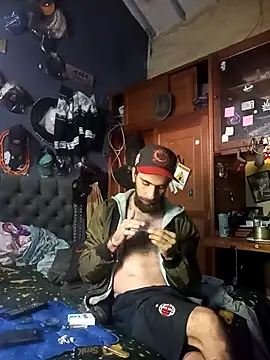 hairy_mannn: онлайн-секс-чат