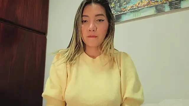 Happy_tits' Live XXX Chat