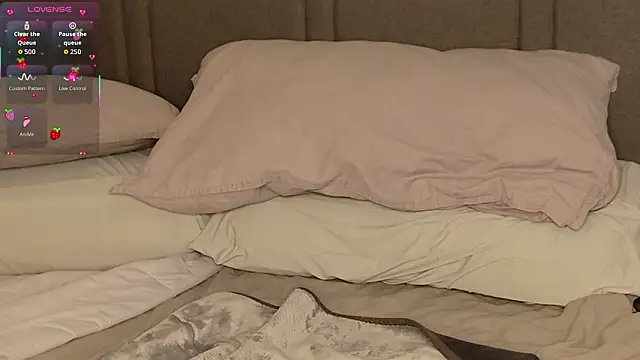 แชท XXX สดของ Strawberryfoxx