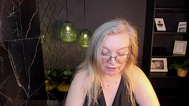 NataliMellow élő XXX-chatje