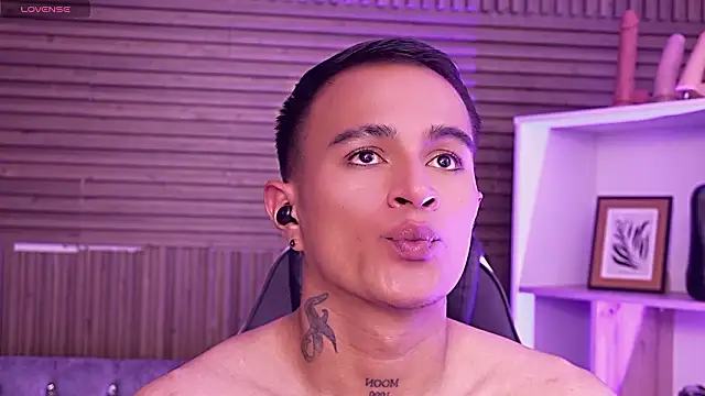 LiamDeep Adlı Modelin Canlı XXX Sohbeti