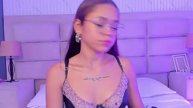 CarolineFyre – Naživo XXX chat