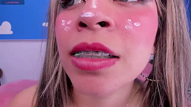 miss__evolet 现场XXX聊天