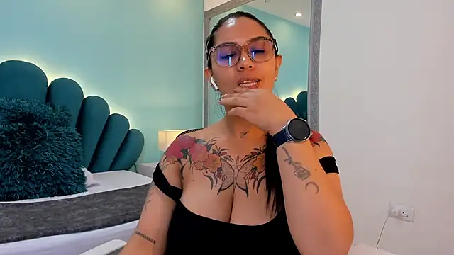 sharlott18 Obrolan Langsung XXX