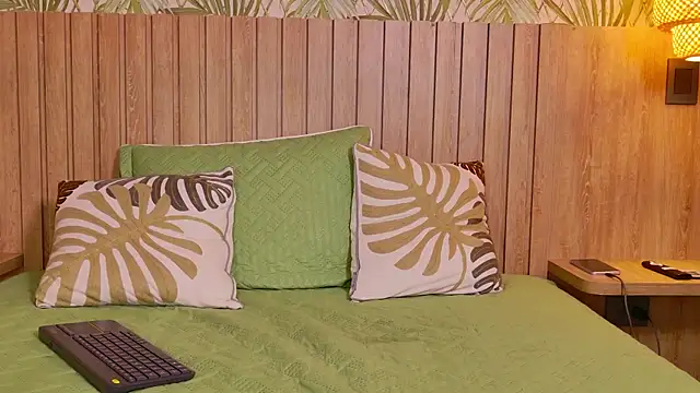 We_DM élő XXX-chatje