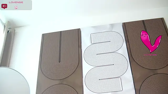 Chat +18 de aidaadams ao vivo