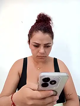 Mommy-Hot লাইভ XXX চ্যাট