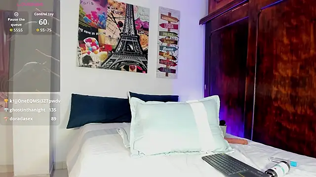 Coral_w10's Webcam Show