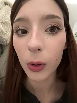 Chat +18 de LilluKatten ao vivo