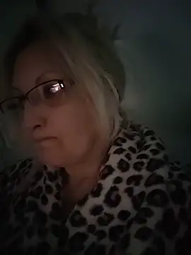 Sembang XXX Secara Langsung Divineblond