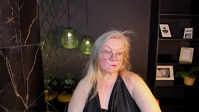 Chat +18 de NataliMellow ao vivo