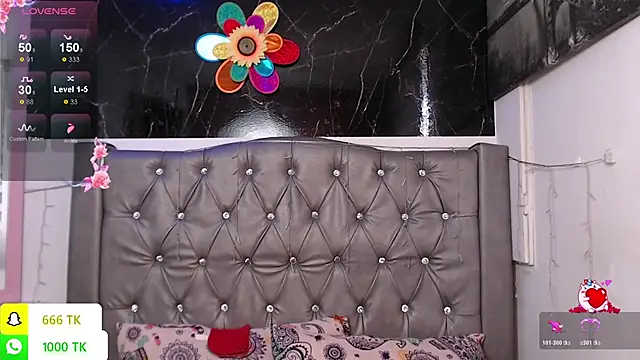 Chat +18 de LAILAGUMMY ao vivo