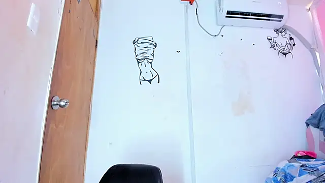 Emily_Coper18's Live XXX Chat