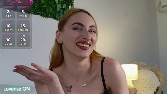 AuraPure's Webcam Show