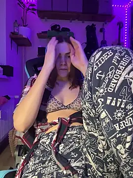 LollyMotのライブXXXチャット